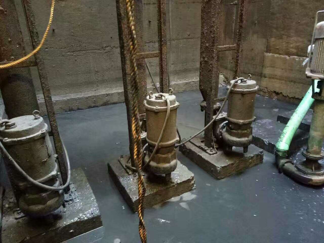 杭锦污水池清理